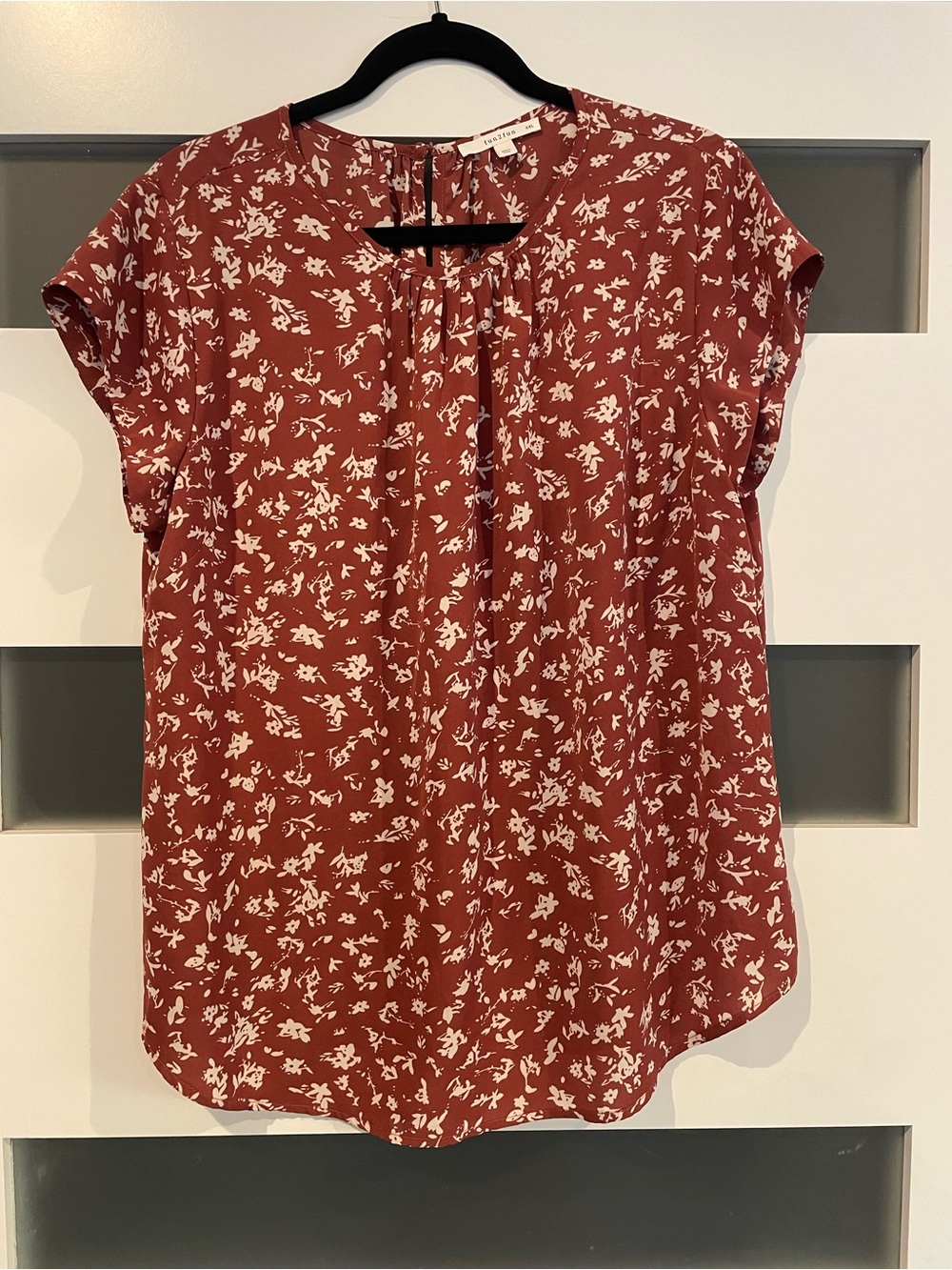 fun 2 fun Rust Red Floral Cap-Sleeve Blouse
